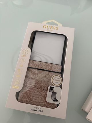 Funda Guess Galaxy Z Flip7