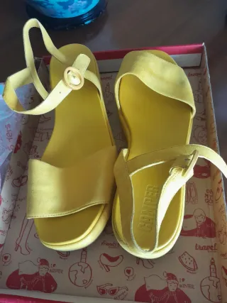 Sandalias Camper Amarillas
