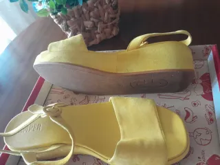 Sandalias Camper Amarillas