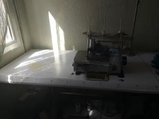 Máquina de coser Singer 842