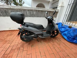 Peugeot Tweet 125 gris