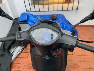 Peugeot Tweet 125 gris