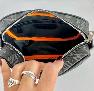 Borsa a spalla Lacoste The Blend da uomo. NUOVA