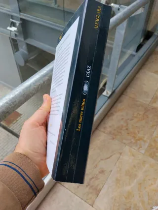 SANTIAGO DIAZ, Los nueve reinos