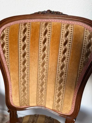 Juego de 4 sillas de terciopelo y madera