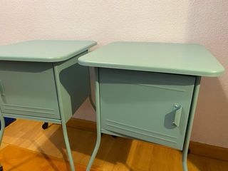 2 mesitas noche azul verdoso estilo industrial