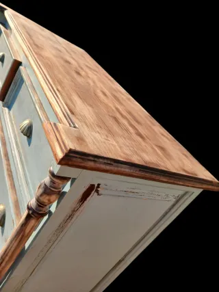 Cómoda antigua de madera azul y marrón