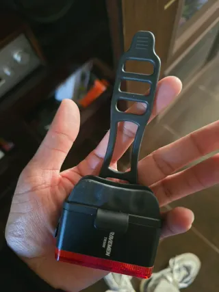 RAVEMEN TR500 Luz Trasera USB