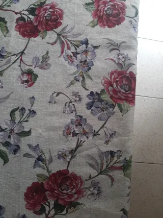 Mantel floral para mesa elevable