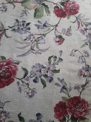Mantel floral para mesa elevable