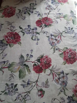 Mantel floral para mesa elevable