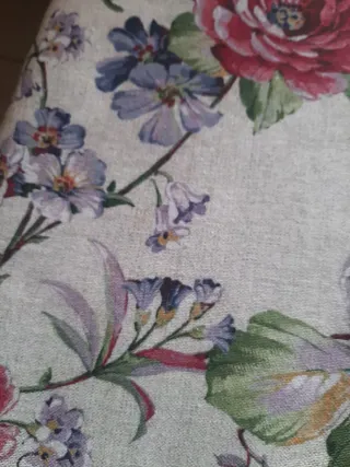 Mantel floral para mesa elevable
