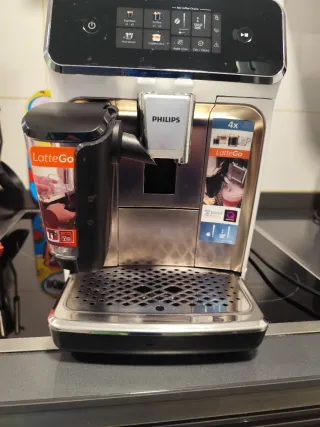 Cafetera Philips 2300 LatteGo