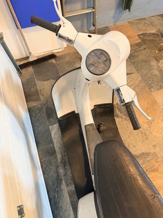 Chasis Vespa Scooter Blanco