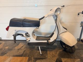 Chasis Vespa Scooter Blanco