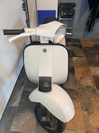 Chasis Vespa Scooter Blanco