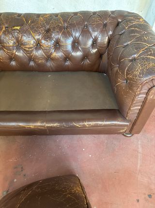 Sofá Chester antiguo de piel