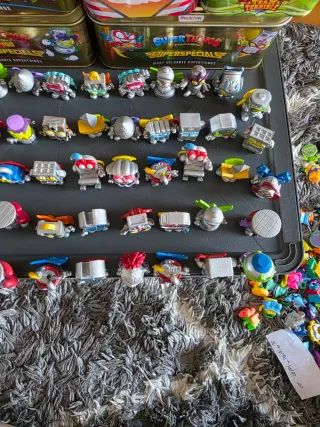 SuperThings Lote Figuras Plateadas (50)