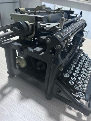 Macchina da scrivere Underwood 30