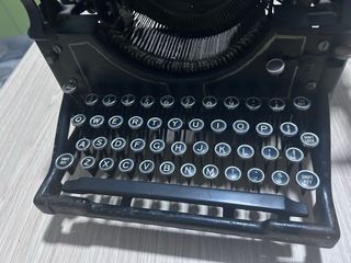 Macchina da scrivere Underwood 30