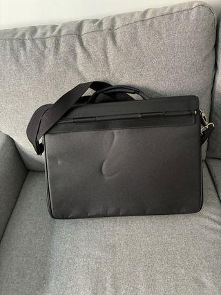 Maletín negro de piel