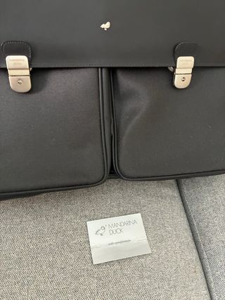 Maletín negro de piel