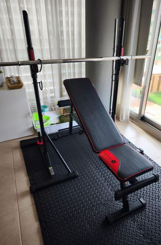 Rack + banco + 2 barras / mancuernas para gimnasio