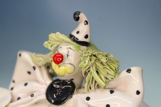 Porcelana Zampiva. Italia. Tarro y figura de payasos pelo espagueti.