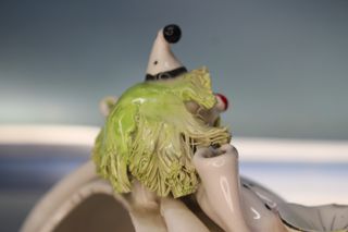 Porcelana Zampiva. Italia. Tarro y figura de payasos pelo espagueti.