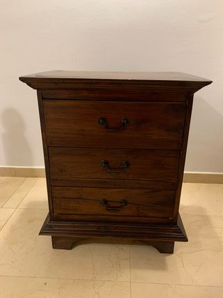 Mesita de noche de teca