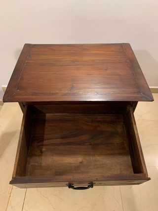 Mesita de noche de teca
