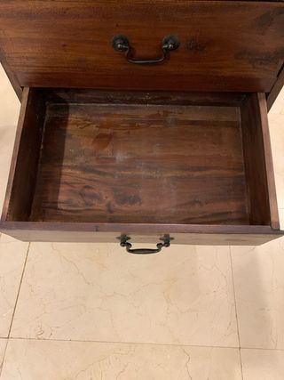 Mesita de noche de teca