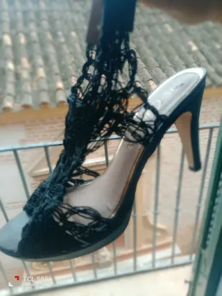 Sandalias de tacón negras