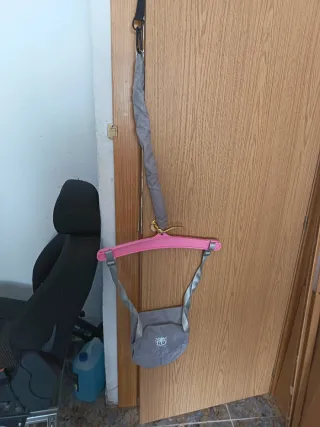 Saltador para bebé con arnés