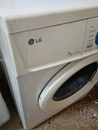 LAVADORA LG de 7 kilos y 800 revoluciones, Clase A