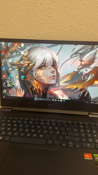 Portátil Gaming HP Victus 16.1 s0008ns