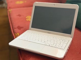 Tablet en formato portátil, AIRIS KIRA N10028