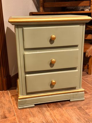 Mesita de noche auxiliar 3 cajones