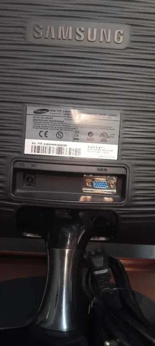 Monitor Samsung Pantalla Negra de 19"