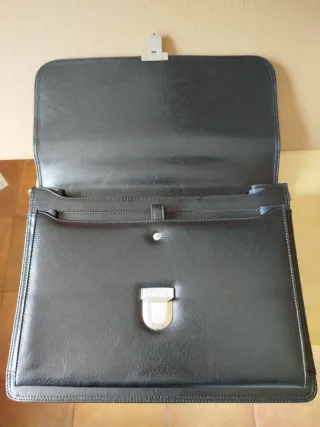 Maletín Prada Negro Polipiel