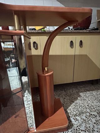 Recibidor con mueble y espejo