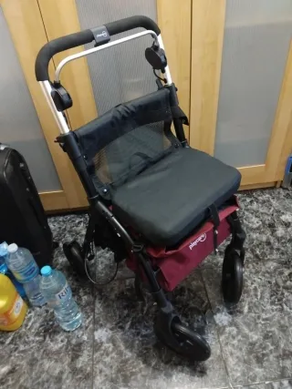 Carro andador con asiento Playcare