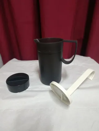 Juego Tazas Café con Espumador de Leche Tupperware