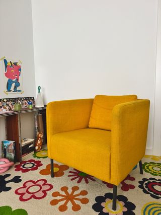 Poltrona gialla Ikea EKERO