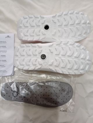 Zuecos sanitarios T36 Sun Shoes blancos