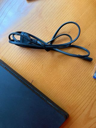 PS4 Slim 1TB + 3 Giochi