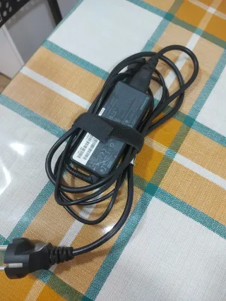 Portátil Lenovo Yoga 500-14ISK,  i5, 360, táctil.