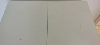 Tocador blanco Ikea con espejo, regalo la silla