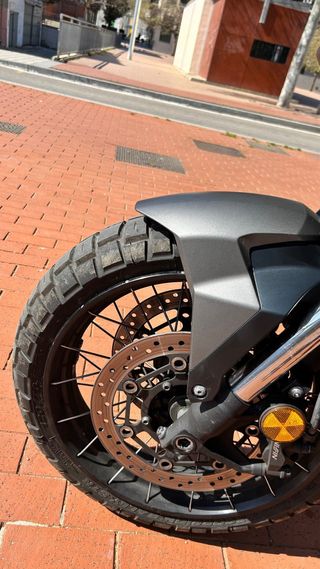 Honda X-ADV 750 Gris Automática