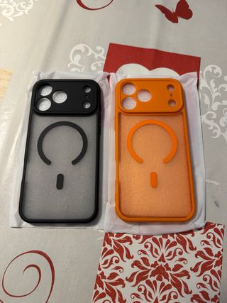 Cover iPhone Nero e Arancione 8€/unità 15€/2u